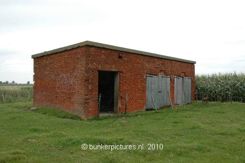© bunkerpictures - Radar building